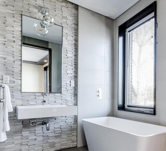Beverly Hills Carpet And Tile Walls